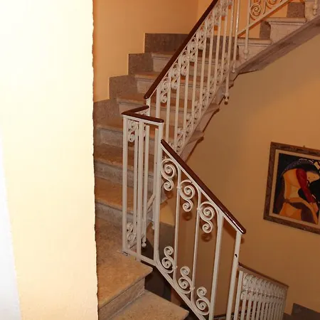 Aparthotel Le Chiavi Di San Francesco 4*