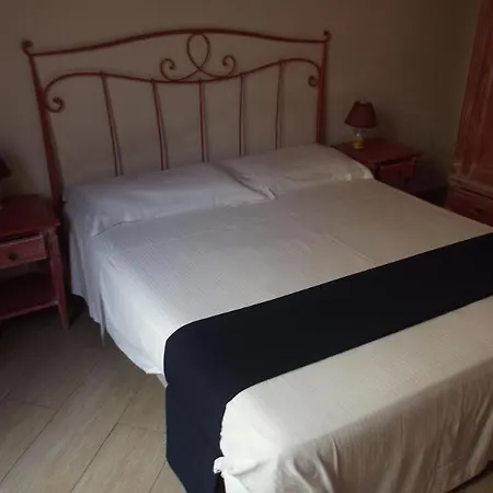 Aparthotel Le Chiavi Di San Francesco 4*