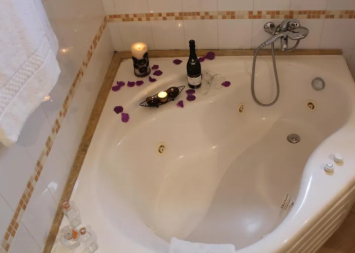 Le Chiavi Di San Francesco Aparthotel 4*